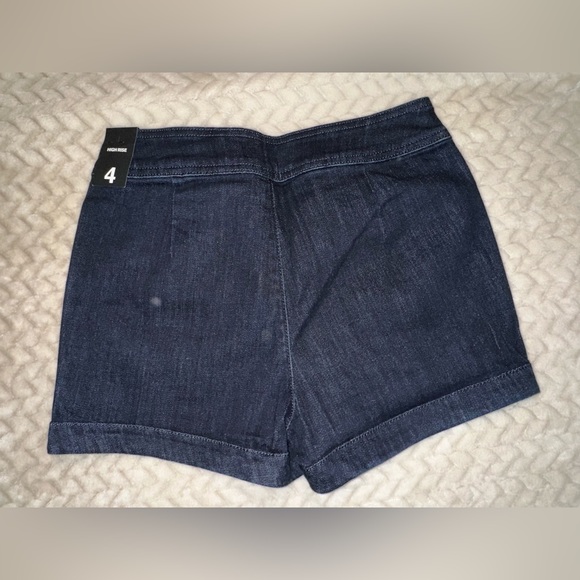 *NEW* Express High Rise Blue Shorty Sailor Shorts, Anchor Detail Buttons Sz 4 - Picture 3 of 6